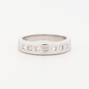 Anillo de oro blanco de 18K - Imagen 1