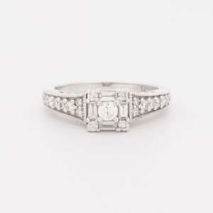 Anillo de oro blanco de 14K - Imagen 1