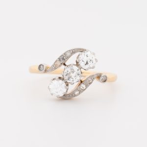 Anillo tresillo antiguo de oro blanco y amarillo de 18K - Imagen 1