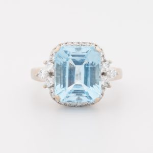 Anillo de oro blanco de 18K - Imagen 1