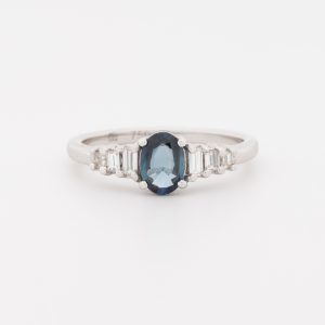 Anillo de oro blanco de 18K - Imagen 1
