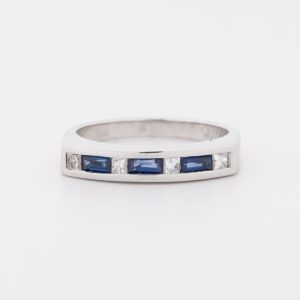 Anillo de oro blanco de 18K - Imagen 1