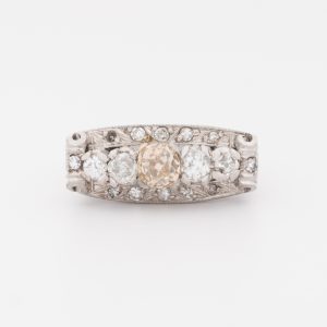 Anillo antiguo de oro blanco de 18K - Imagen 1