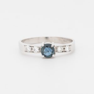 Anillo de oro blanco de 18K - Imagen 1