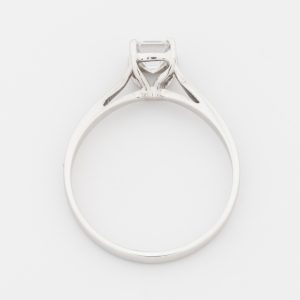 Anillo solitario de oro blanco de 18K - Imagen 3