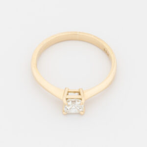 Anillo solitario de oro amarillo de 18K - Imagen 2